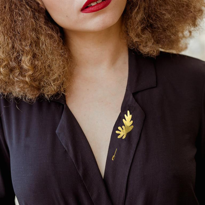 Broszka Lucia złota